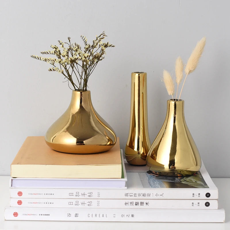 Nordic Home Office Desktop Decoration Light Luxury Plated Gold Vase Dried Flower Vase Ceramic Flower Vase Modern Mini Vase Vazen