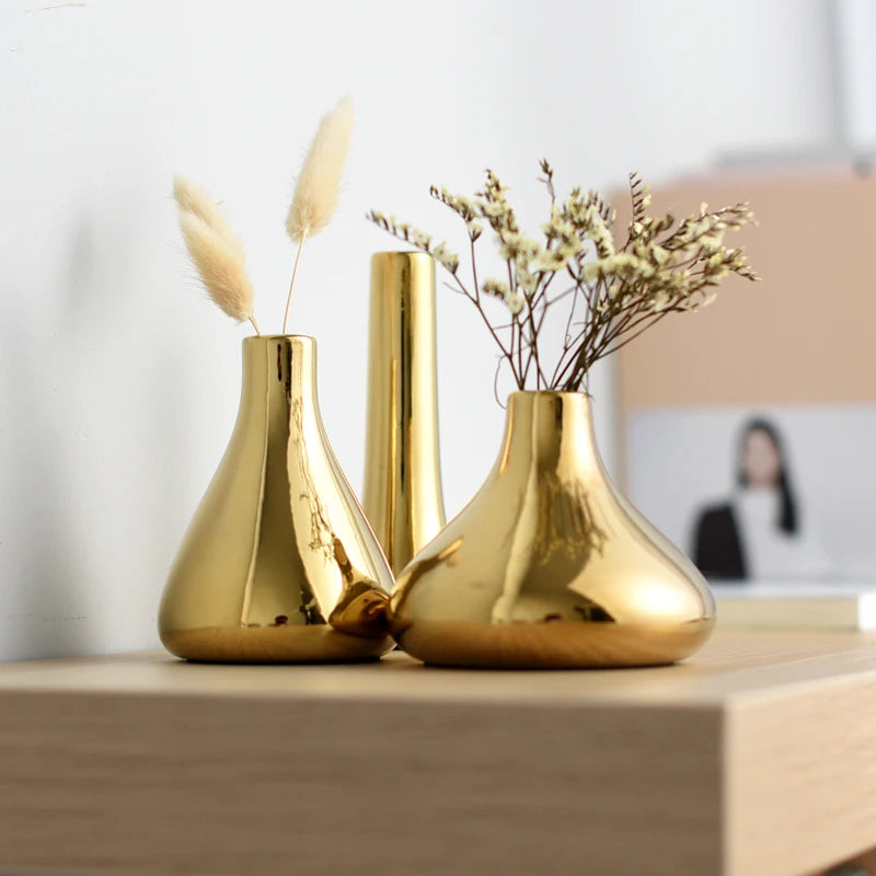 Nordic Home Office Desktop Decoration Light Luxury Plated Gold Vase Dried Flower Vase Ceramic Flower Vase Modern Mini Vase Vazen